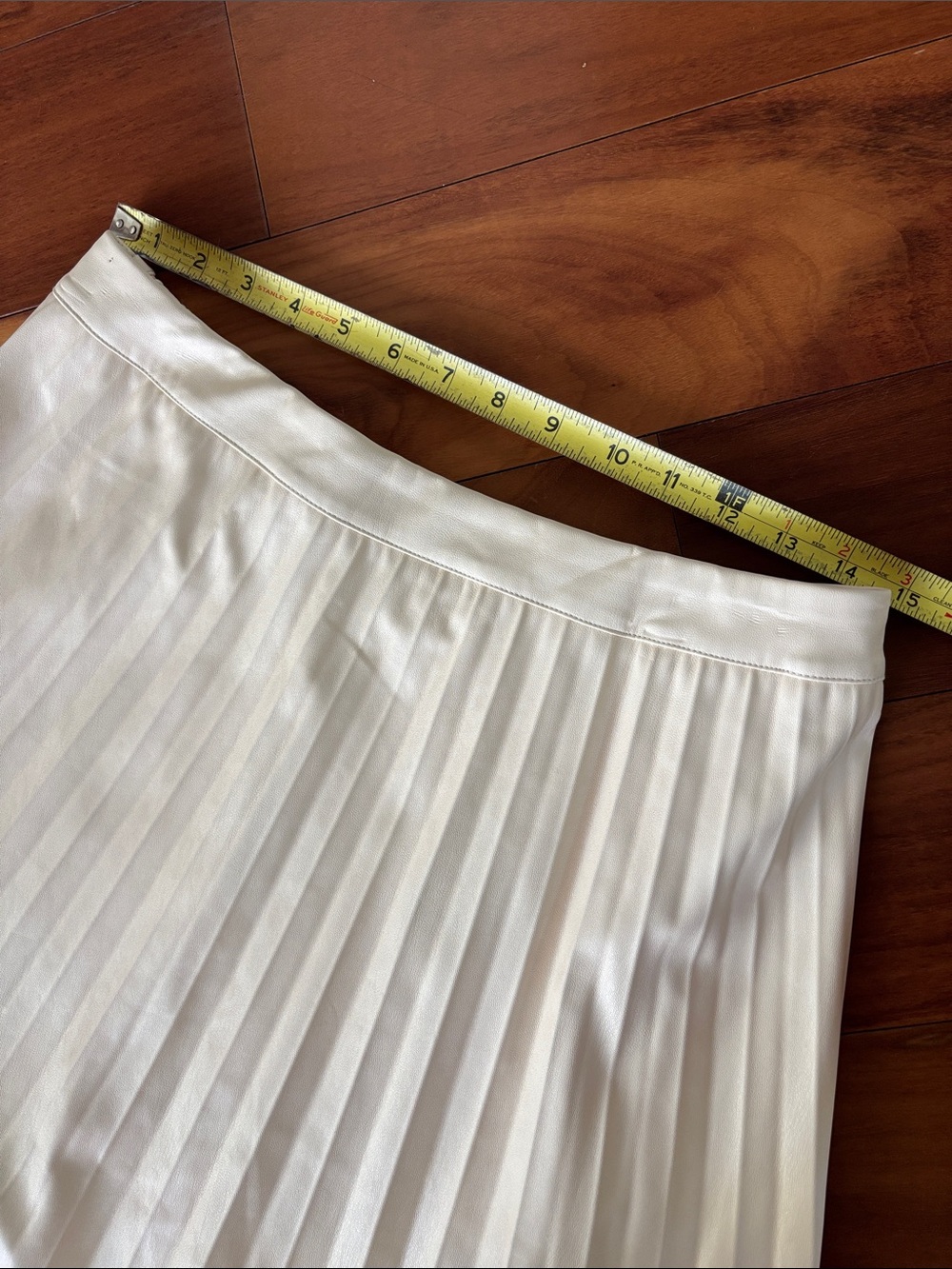Faux leather skirt - Picture 4 of 8